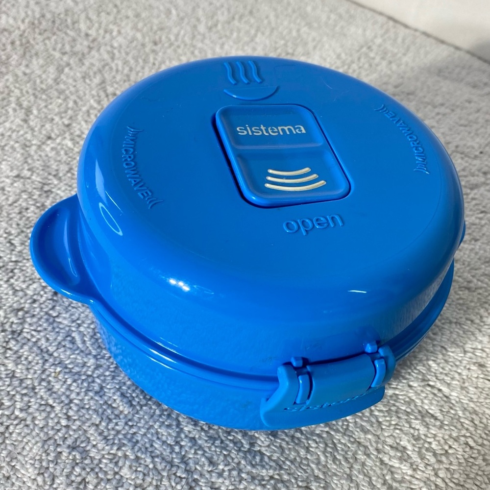 5/$35 Sistema Blue BPA Free Plastic Microwave Easy Eggs Container